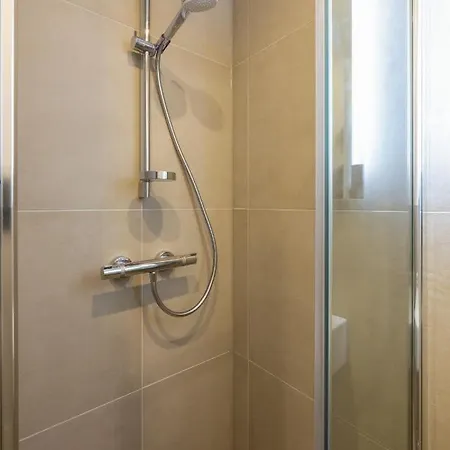 The Shine - Premium Studio-hbf-messe-buergerweide-citygate-oevb Arena Apartment